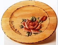 Тарелка с объемной розой